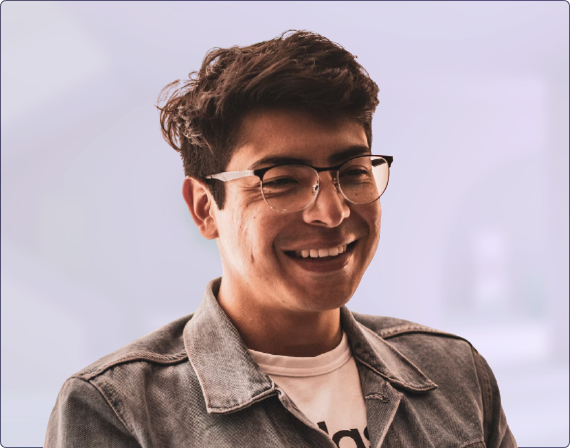 Photo of the founder Ren Delan